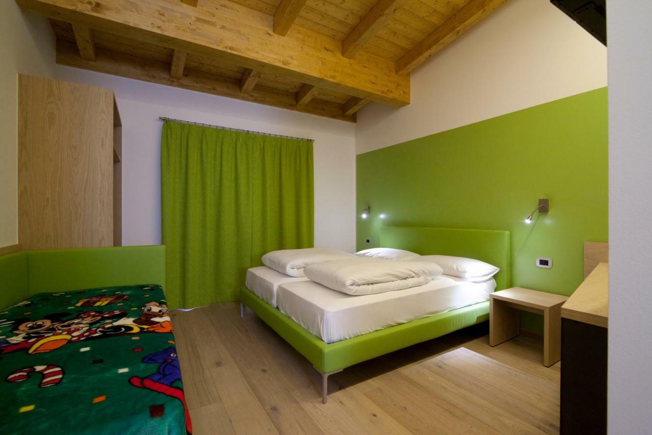 Agritur I Colori Panzió Sanzeno Kültér fotó
