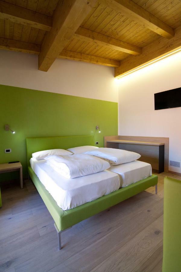 Agritur I Colori Panzió Sanzeno Kültér fotó