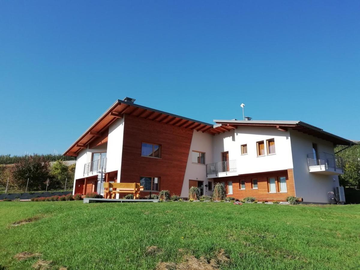 Agritur I Colori Panzió Sanzeno Kültér fotó